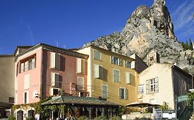 Le Relais A Moustiers